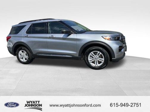 Iconic Silver Metallic 2024 Ford Explorer XLT