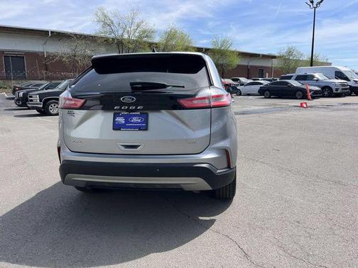 Iconic Silver Metallic 2024 Ford Edge SEL