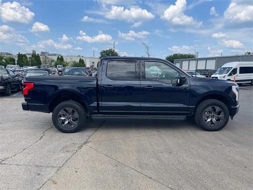 2024 Ford F-150 Lightning LARIAT