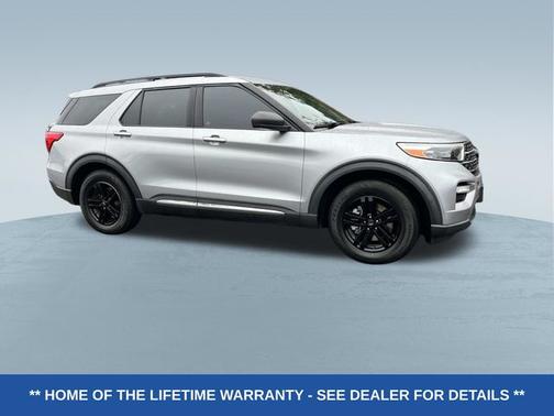 ICONIC SILVER METALLIC 2020 Ford Explorer XLT