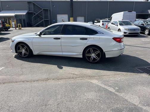 2022 Honda Accord Hybrid Touring