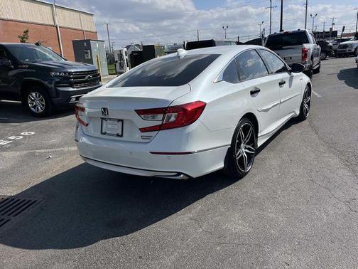 2022 Honda Accord Hybrid Touring
