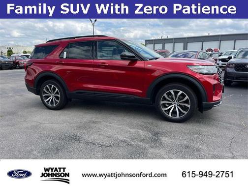 2025 Ford Explorer ST-Line