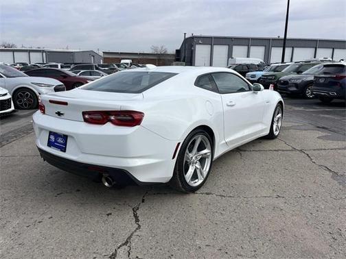 2022 Chevrolet Camaro RWD Coupe LT1