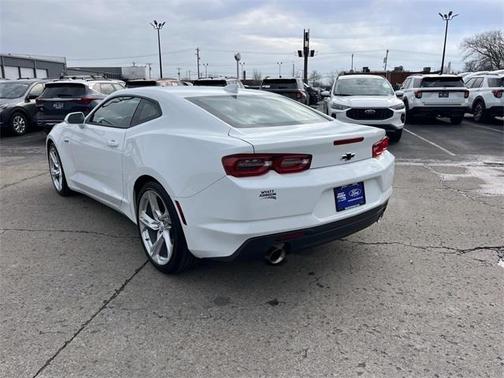 2022 Chevrolet Camaro RWD Coupe LT1