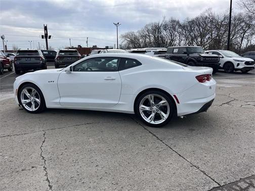 2022 Chevrolet Camaro RWD Coupe LT1