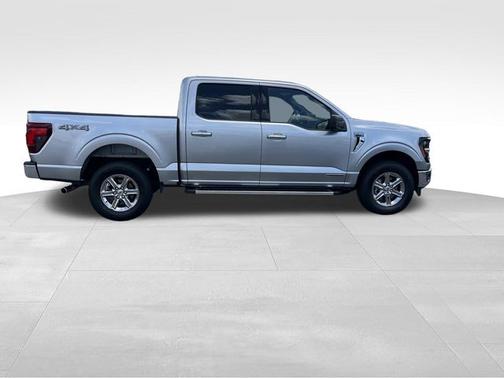 ICONIC SILVER METALLIC 2024 Ford F-150 XLT