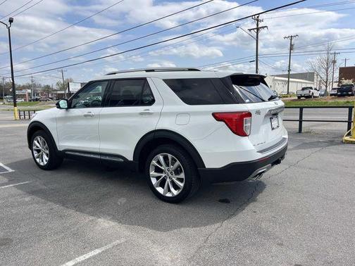 Star White Metallic Tri-Coat 2023 Ford Explorer Platinum