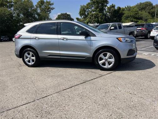2024 Ford Edge SE