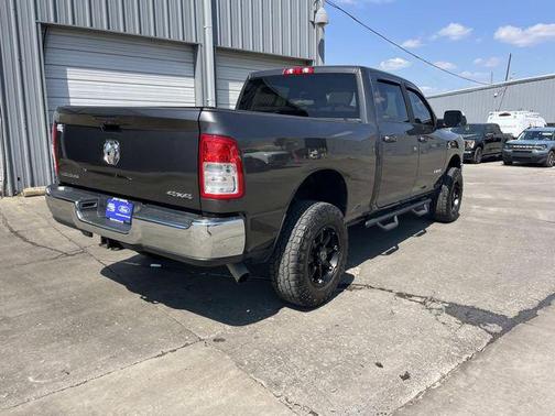 Granite Crystal Metallic Clearcoat 2022 RAM 2500 Big Horn Crew Cab 4x4 6'4' Box