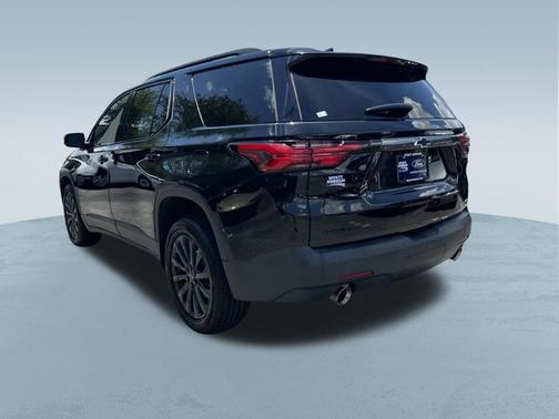 Mosaic Black Metallic 2023 Chevrolet Traverse RS