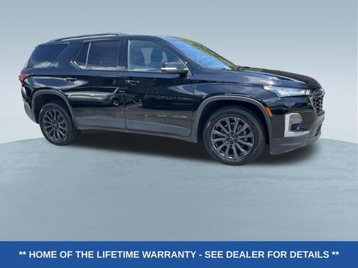 Mosaic Black Metallic 2023 Chevrolet Traverse RS