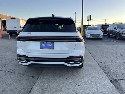 2024 Lincoln Nautilus Reserve