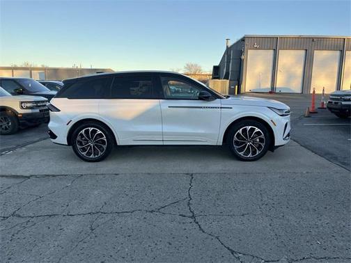 2024 Lincoln Nautilus Reserve