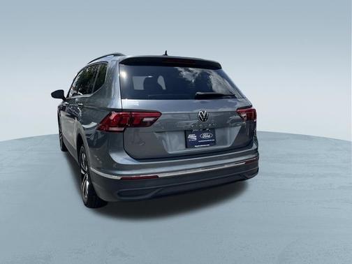 Platinum Gray Metallic 2023 Volkswagen Tiguan 2.0T S