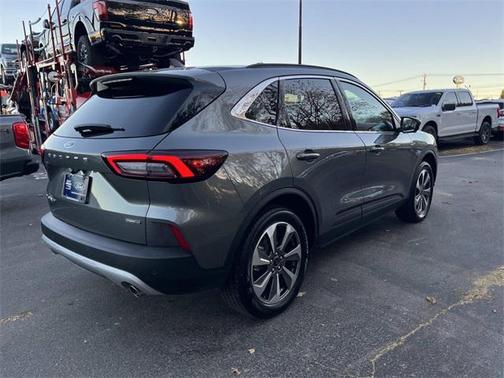 2025 Ford Escape Platinum