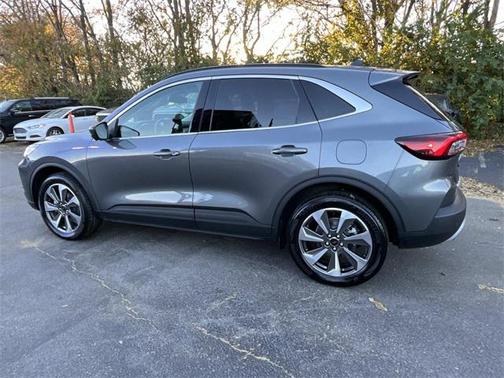 2025 Ford Escape Platinum