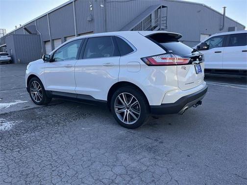 2023 Ford Edge Titanium