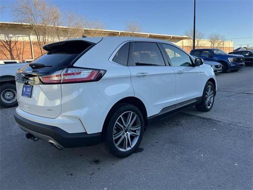 2023 Ford Edge Titanium