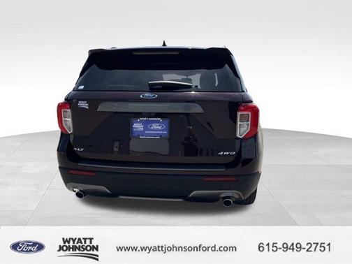 JEWEL RED MET TINTED CC 2023 Ford Explorer XLT