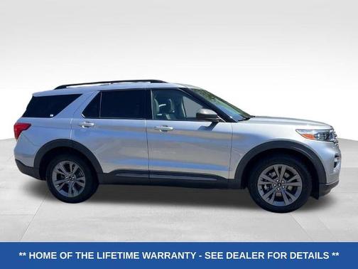ICONIC SILVER METALLIC 2021 Ford Explorer XLT