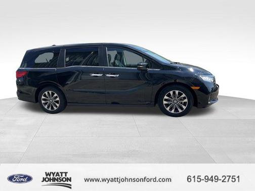 Crystal Black Pearl 2024 Honda Odyssey EX-L