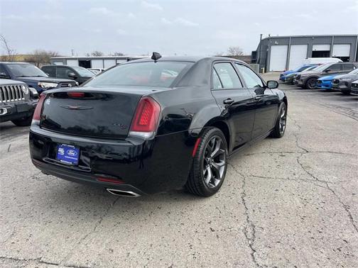 2023 Chrysler 300 S