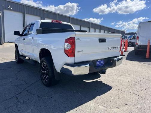 2014 Toyota Tundra SR5