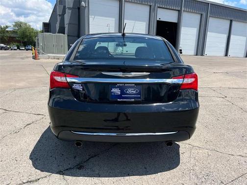 2012 Chrysler 200 Limited