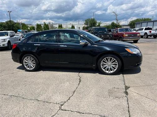 2012 Chrysler 200 Limited