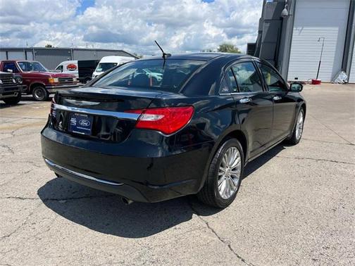 2012 Chrysler 200 Limited