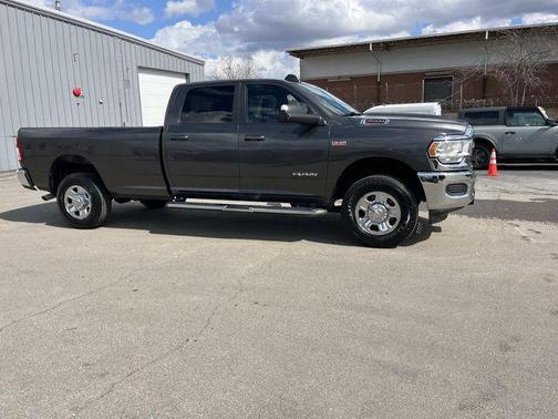 2022 RAM 2500 Big Horn Crew Cab 4x4 8' Box