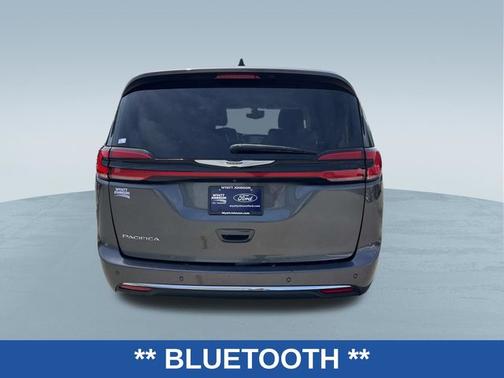 Crystal Metallic 2023 Chrysler Pacifica TOURING L