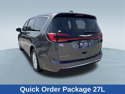 Crystal Metallic 2023 Chrysler Pacifica TOURING L