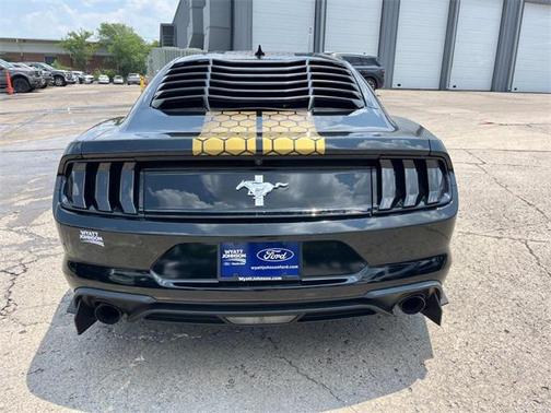 2022 Ford Mustang EcoBoost