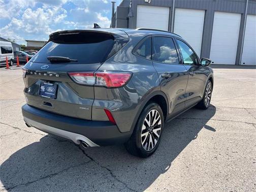 2020 Ford Escape SE