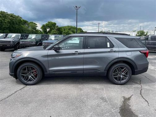 2025 Ford Explorer ST