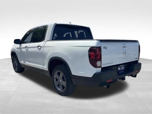 Beige 2023 Honda Ridgeline RTL-E