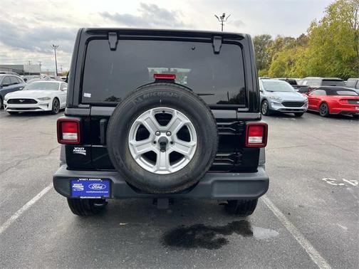 2022 Jeep Wrangler Unlimited Sport