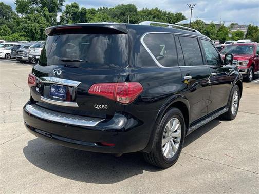 2017 INFINITI QX80 Base