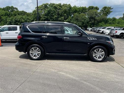 2017 INFINITI QX80 Base