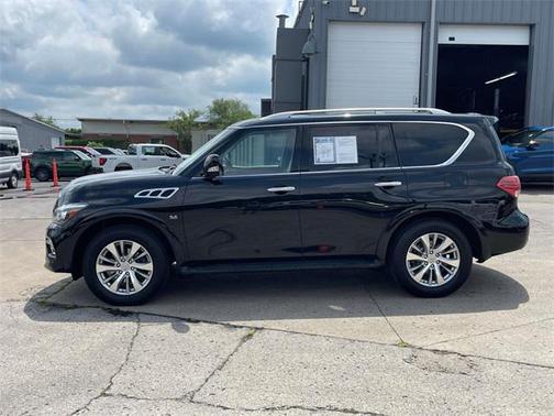 2017 INFINITI QX80 Base