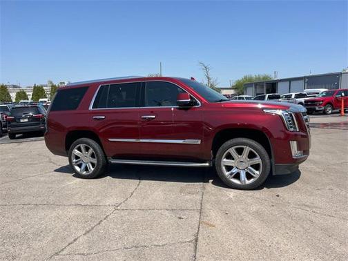 2018 Cadillac Escalade Luxury