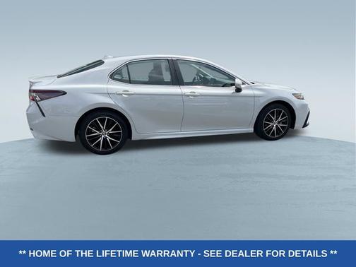 Wind Chill Pearl 2023 Toyota Camry SE