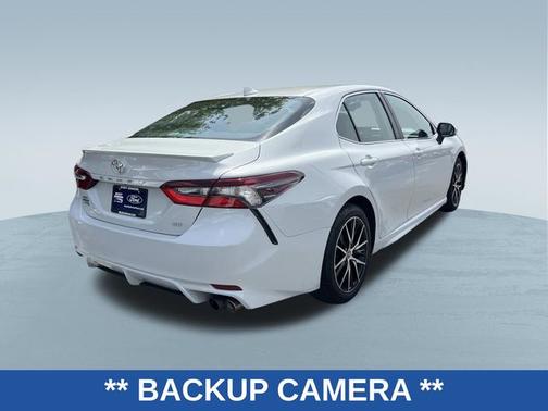 Wind Chill Pearl 2023 Toyota Camry SE