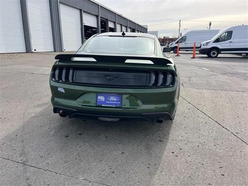 2022 Ford Mustang EcoBoost Premium