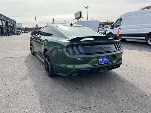 2022 Ford Mustang EcoBoost Premium