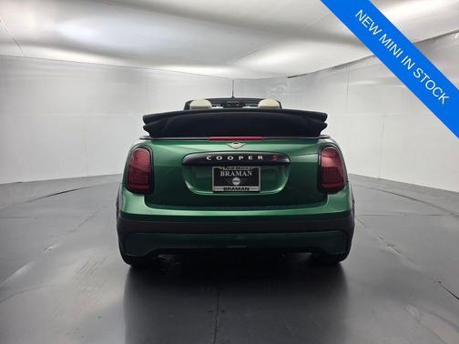 British Racing Green IV Metallic 2026 MINI Convertible Cooper S