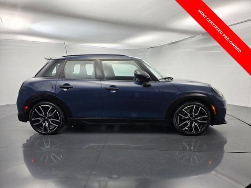 2026 MINI Hardtop ICONIC