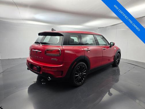 Chili Pepper Red 2023 MINI Clubman Cooper S